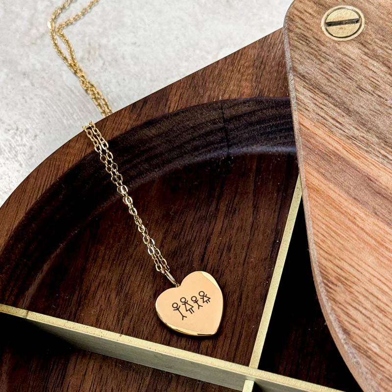 LUV - hjertehalskæde med tændstikfigurer - Image 4